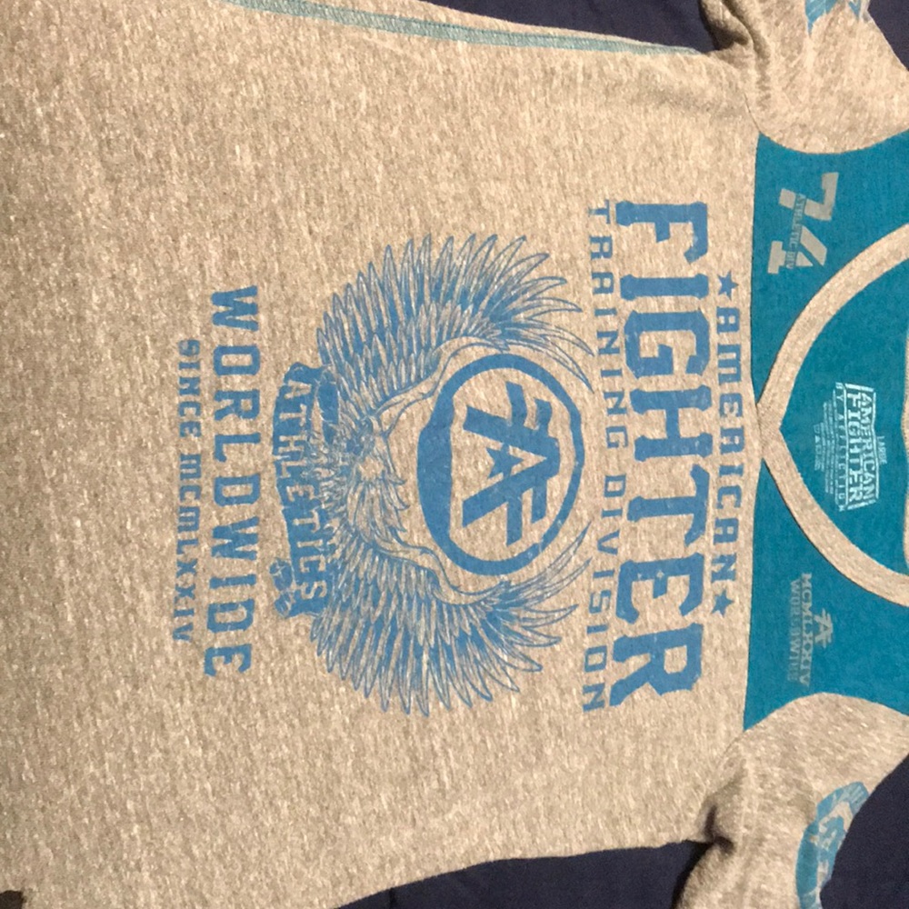 Women’s American Fighter shirt size large